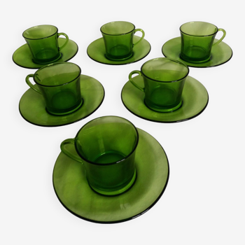 Tasses et soucoupes Duralex en verre vert