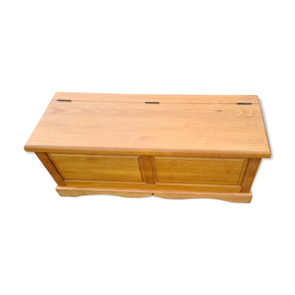 Chest bench