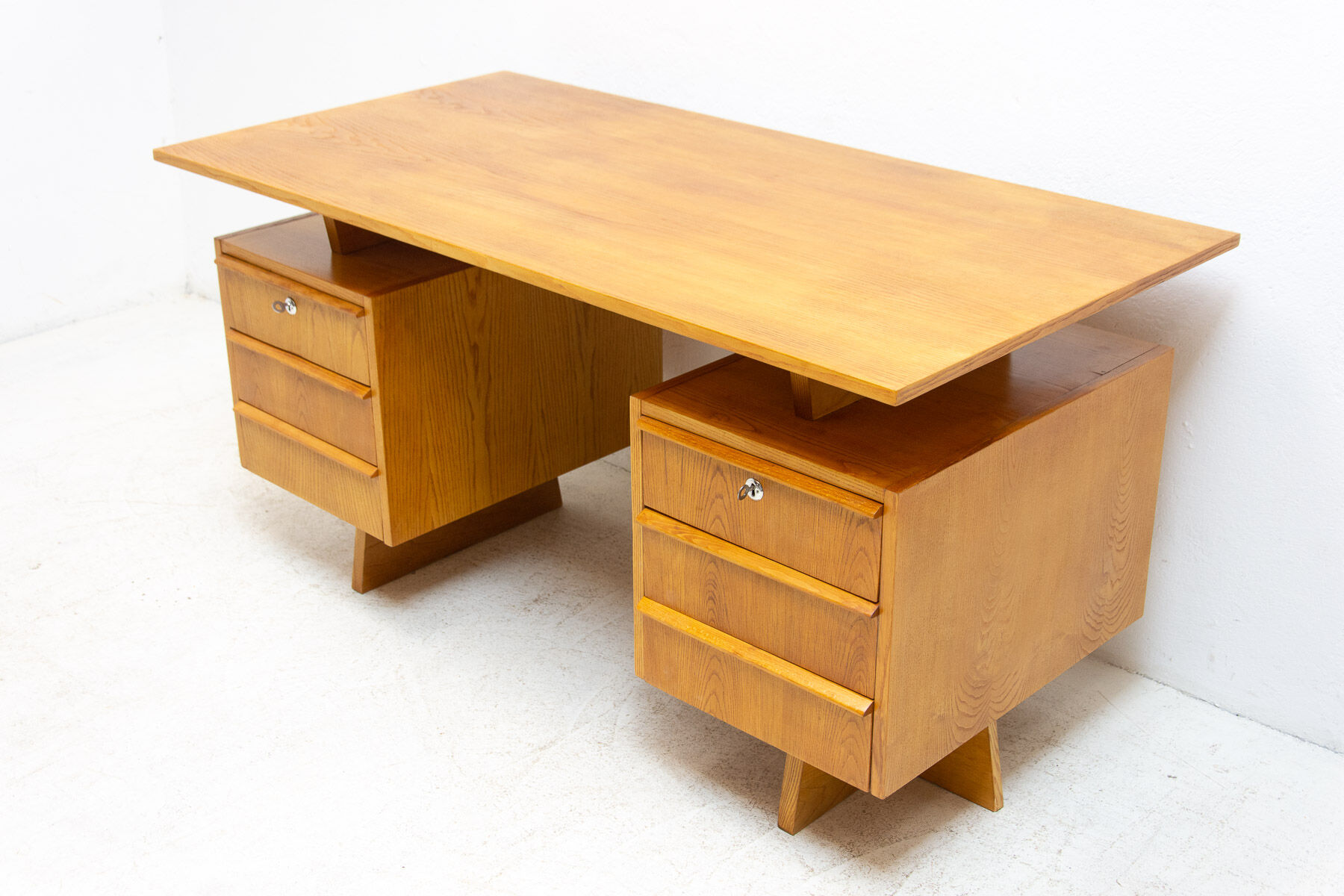 Mid century beechwood writing desk, 1970´s, Czechoslovakia