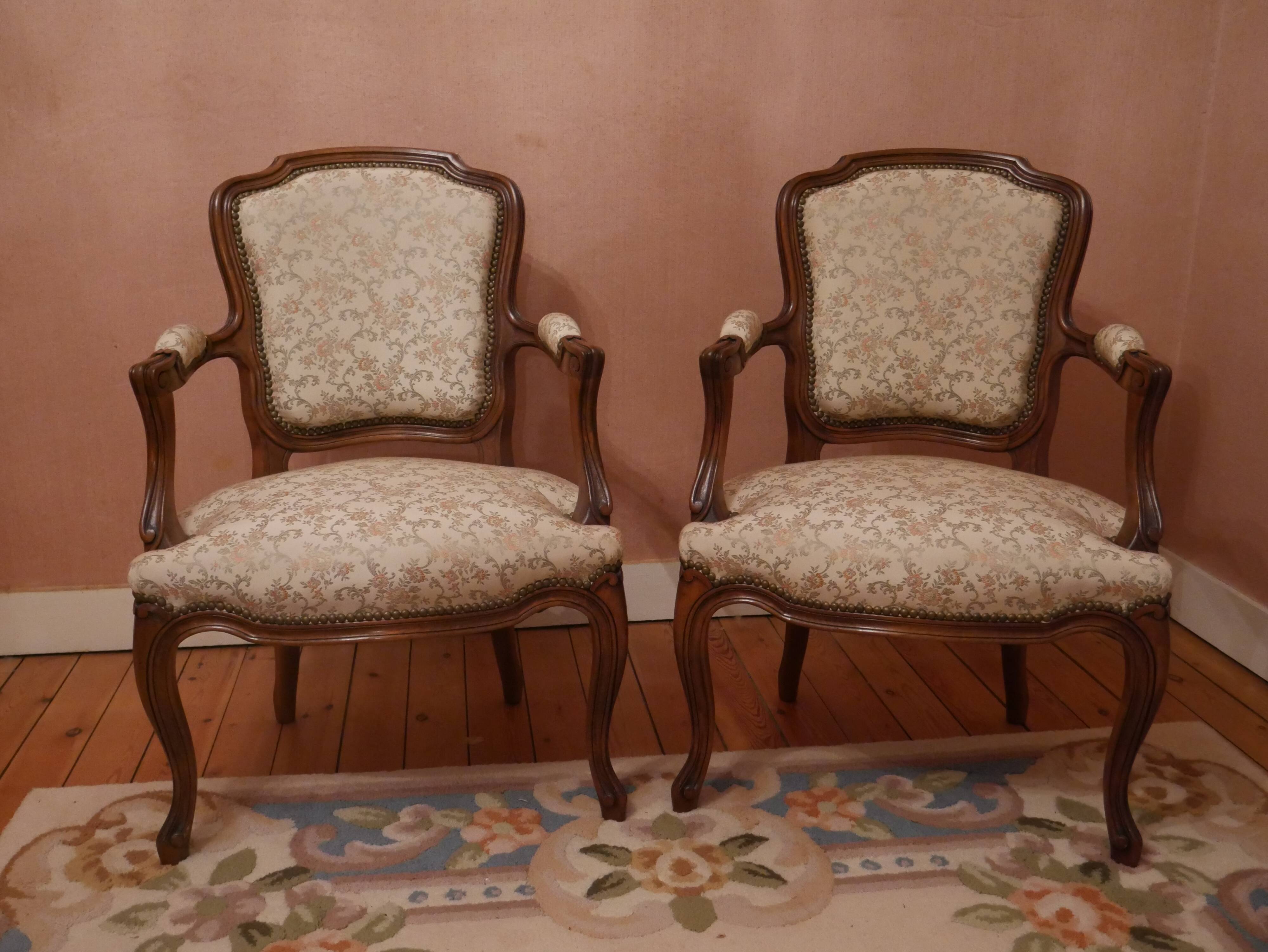 Louis 15 style armchair in cabriolet