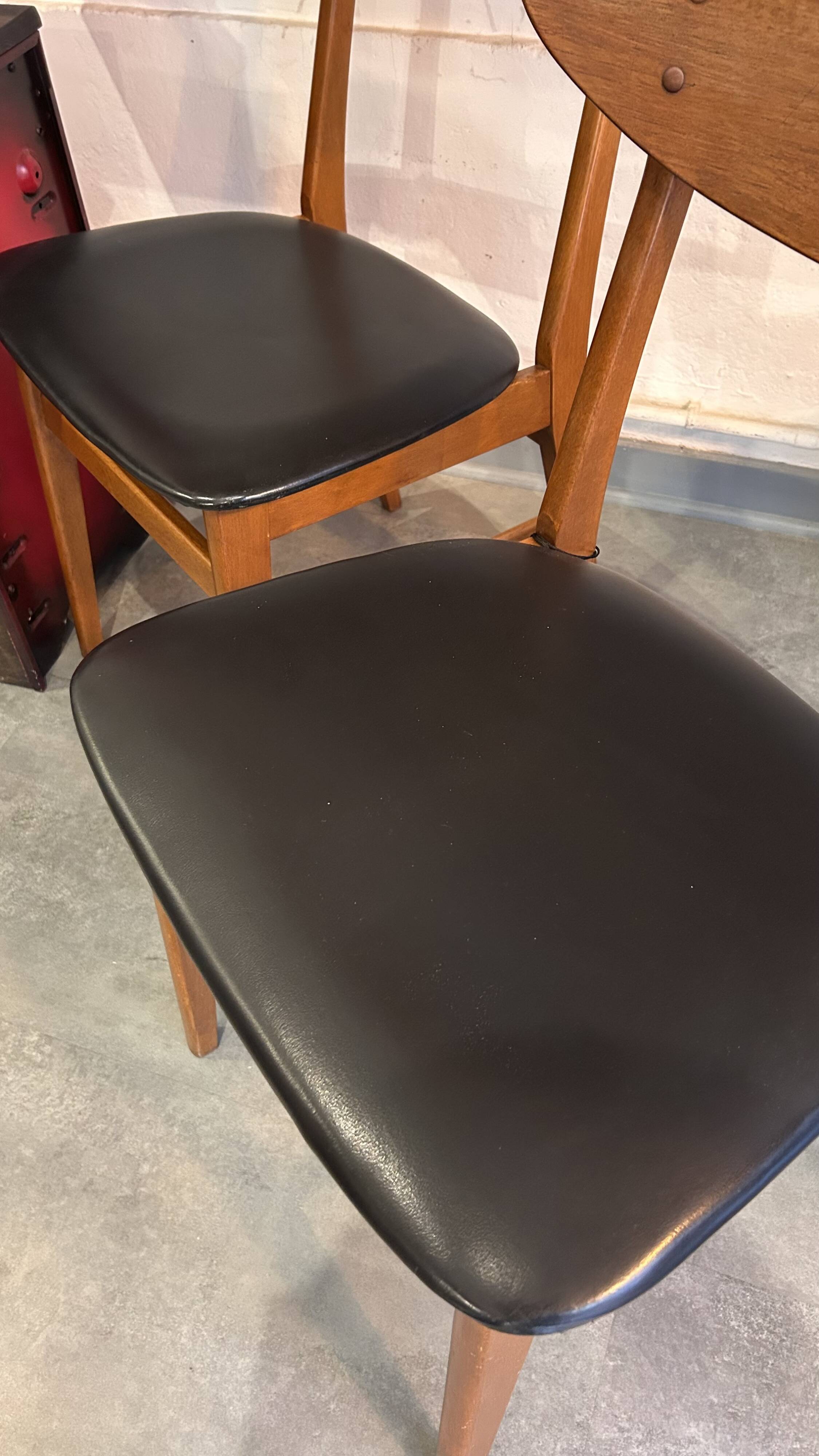Pair of Danish Scandinavian chairs from the 1960s