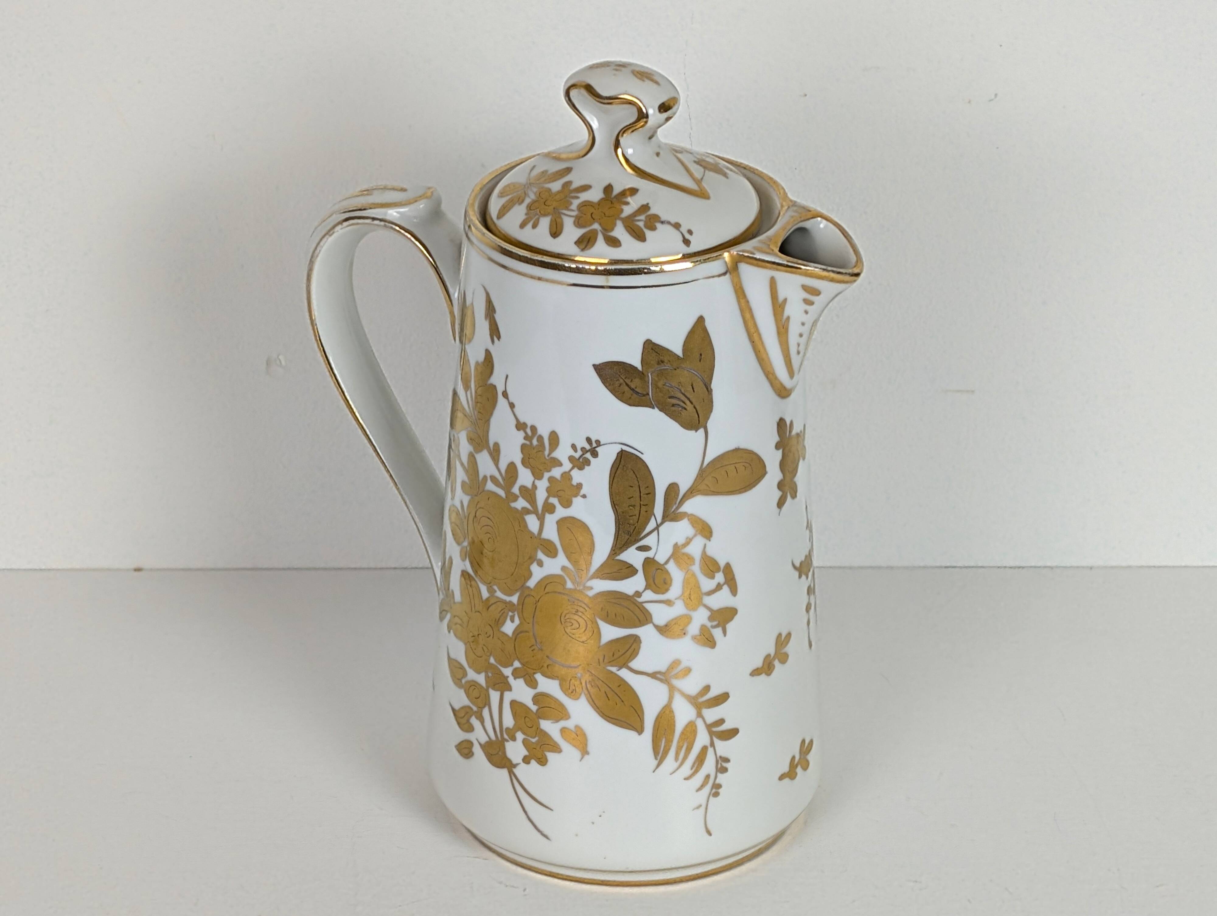 Porcelain coffee pot
