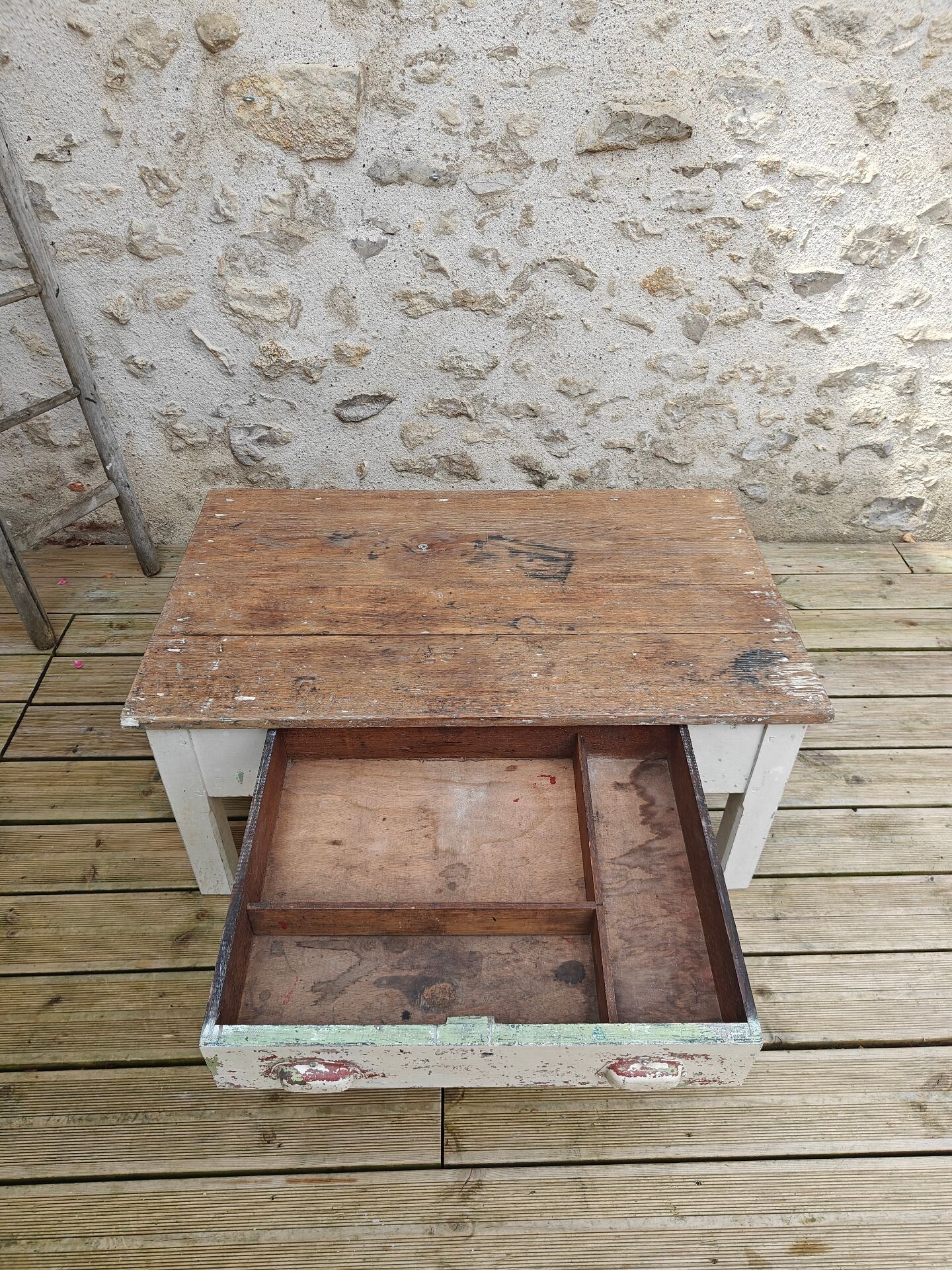 Distressed drawer coffee table, country farmhouse.