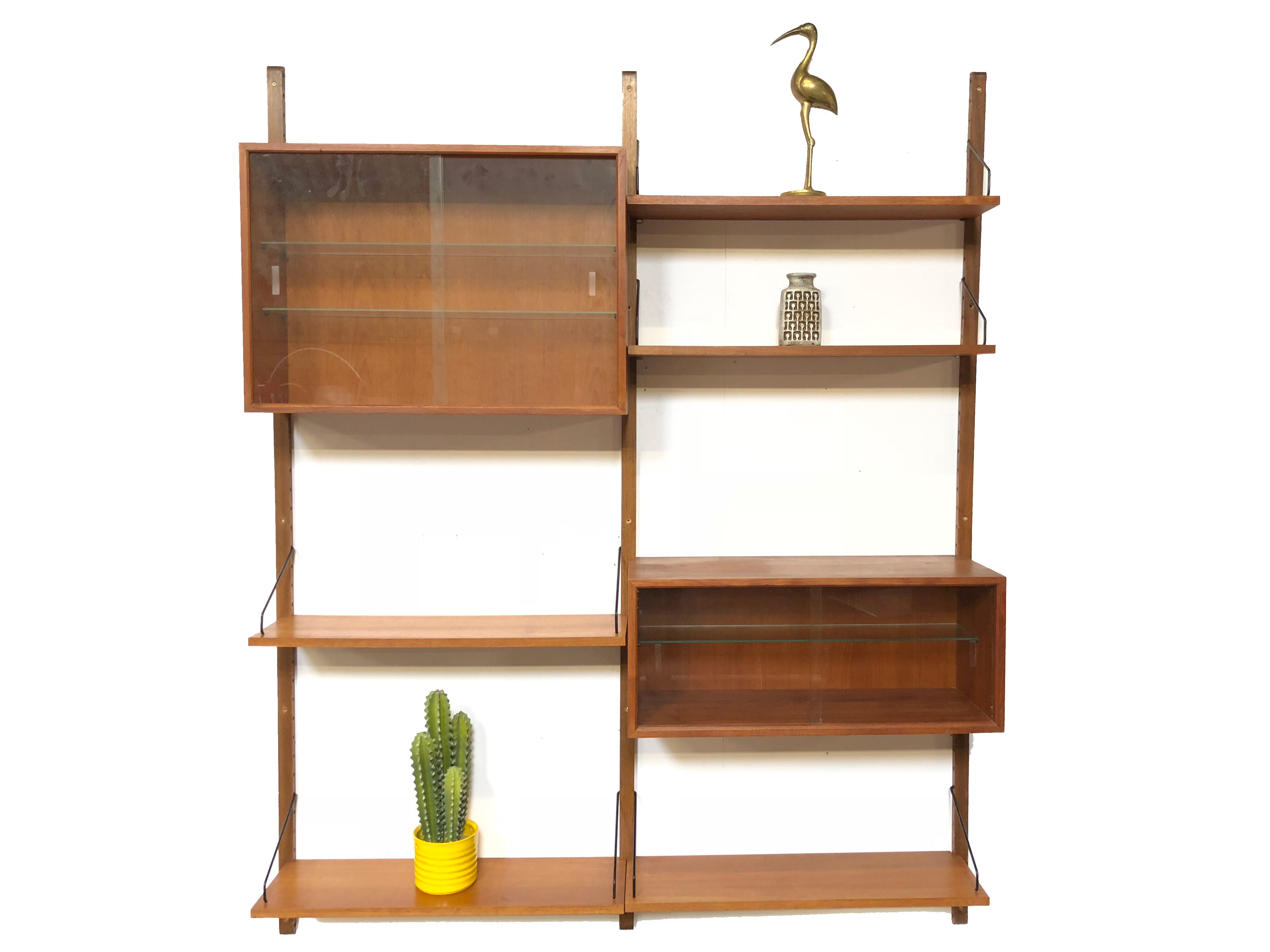 Poul Cadovius royal system