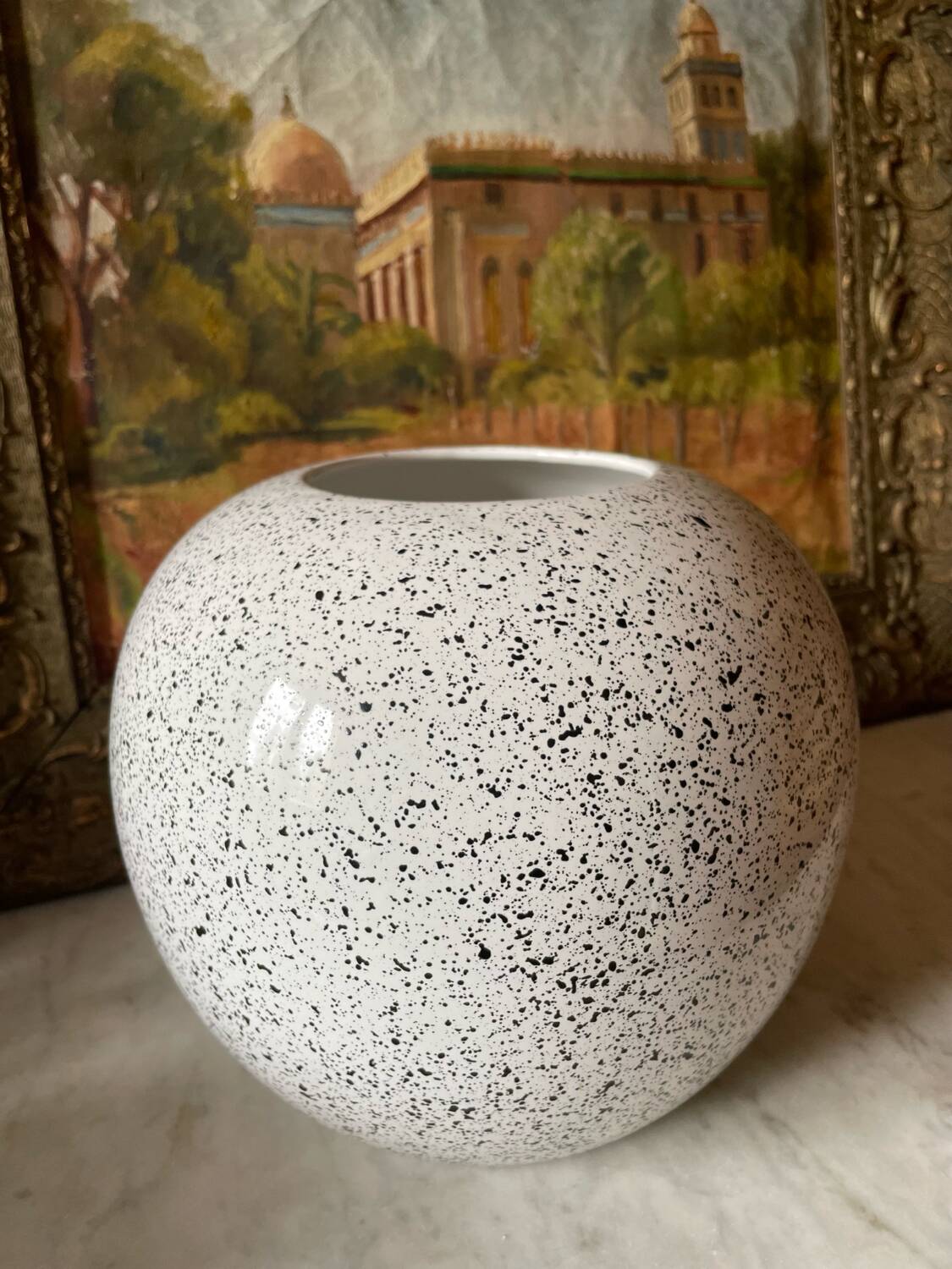 Large speckled ball vase 1980