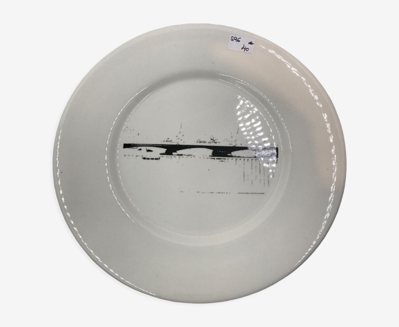 Assiette en faïence à Gien