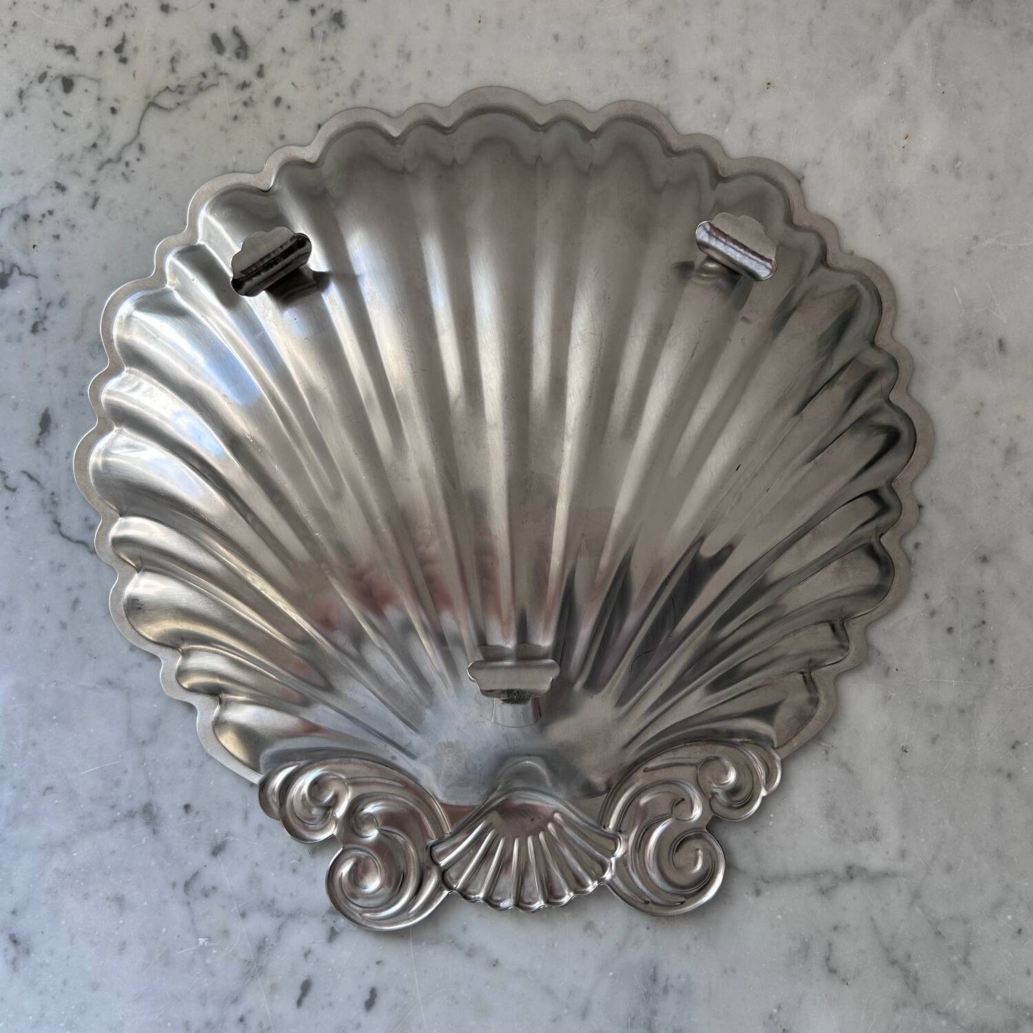 Large stainless steel seashell bowl
