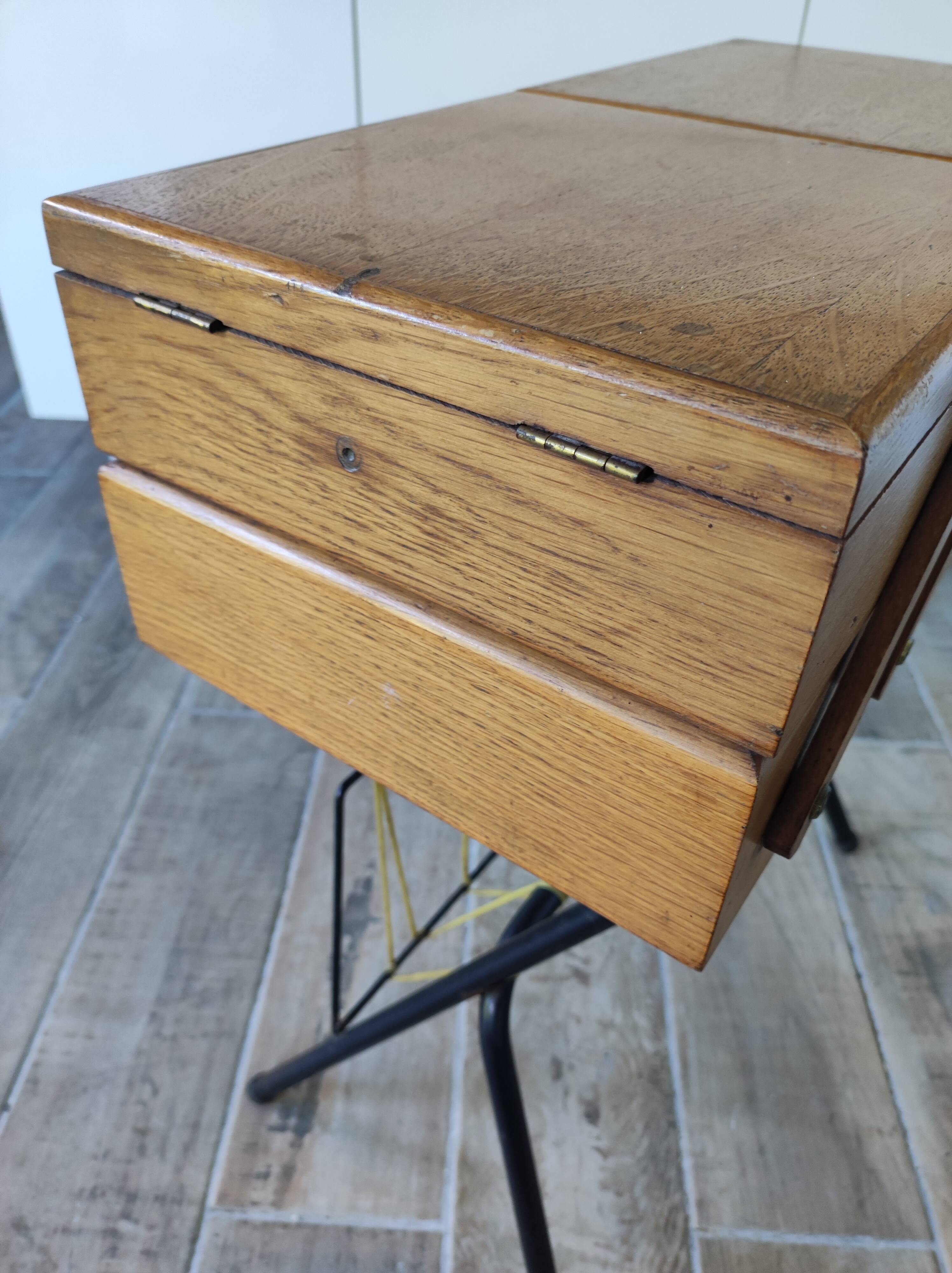 Worker sewing box door magazines steel wood scoubidou yellow vintage