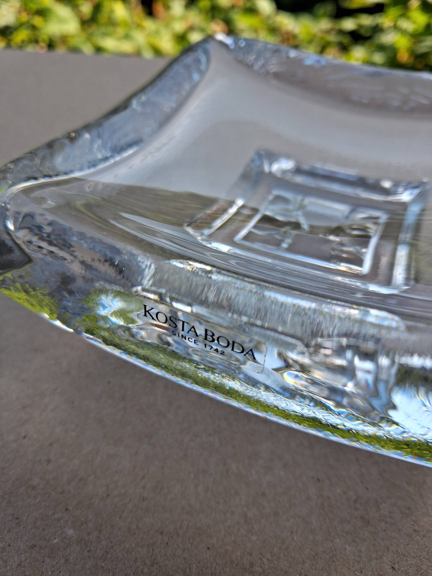 Ashtray art glass, Bertil Vallien for Kosta Boda