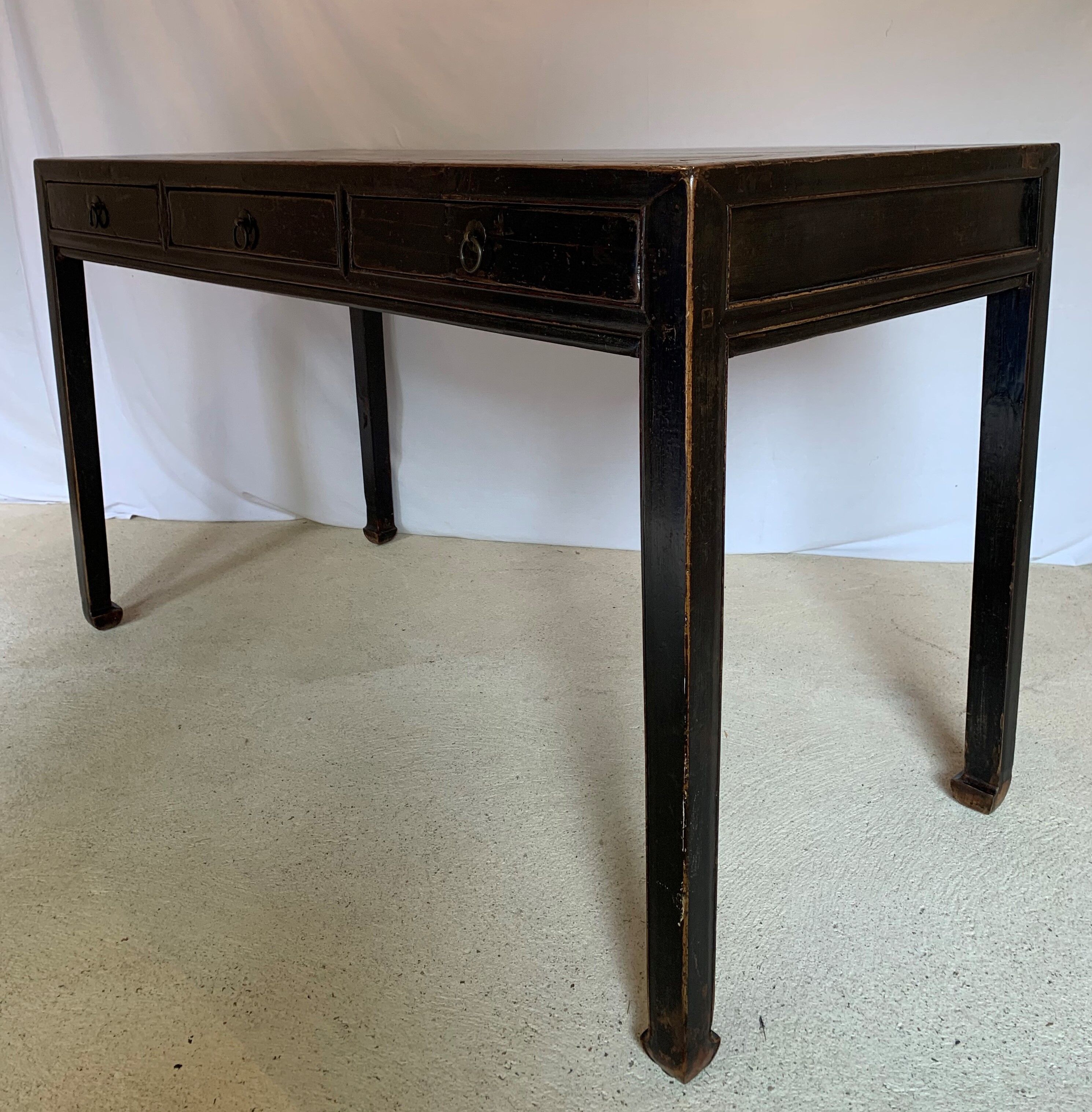 Chinese lay desk