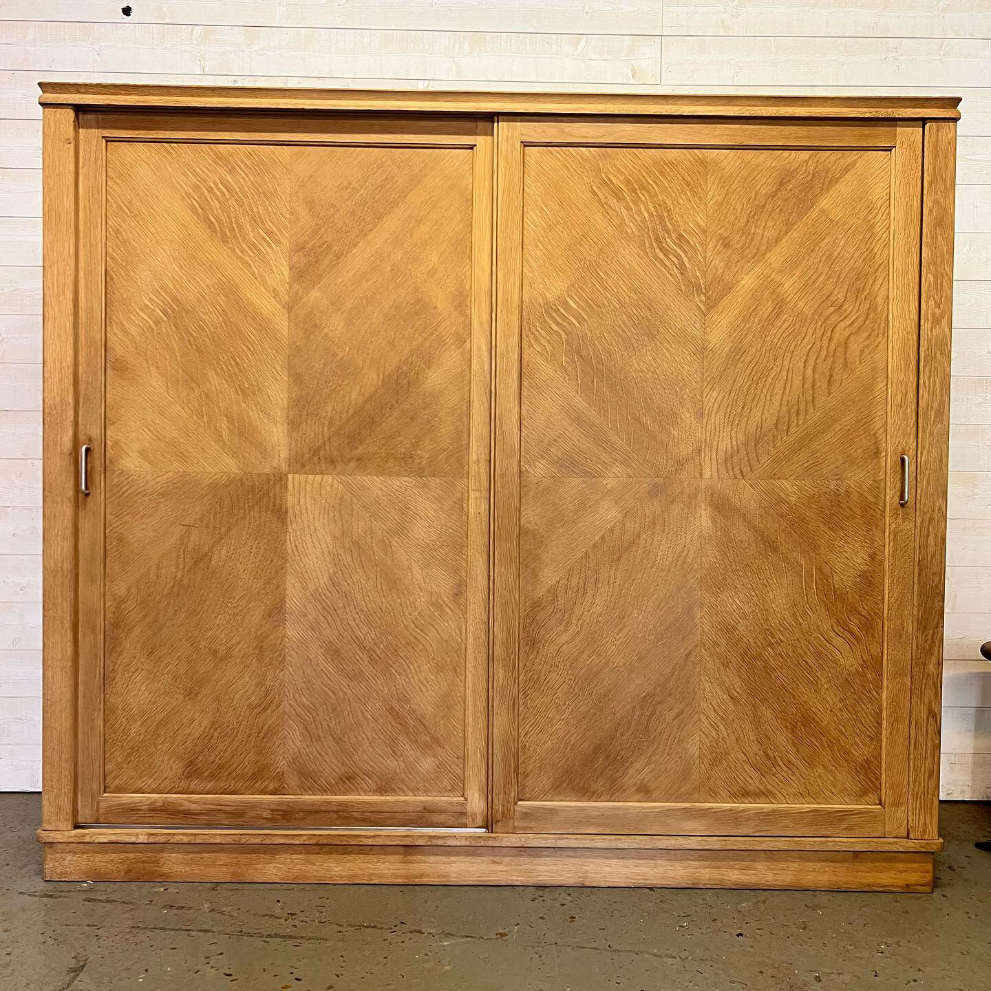 Vintage wardrobe sliding oaks