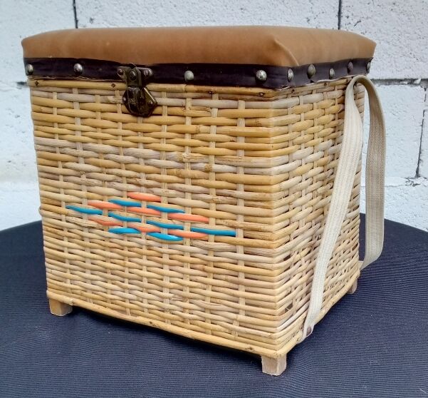 Chest seat for child wicker year 60