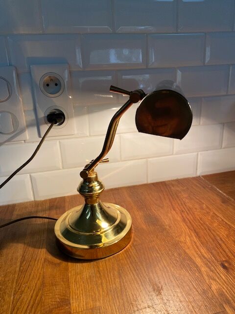 Desk lamp called banker or notary