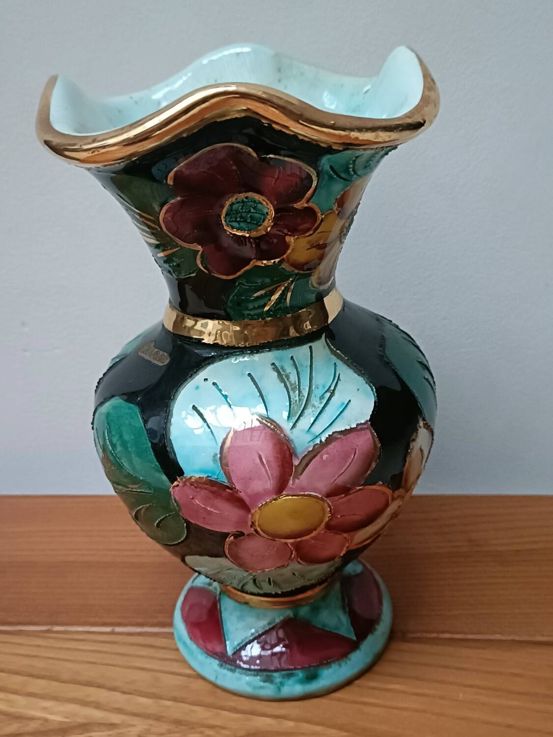Vallauris corolla vase