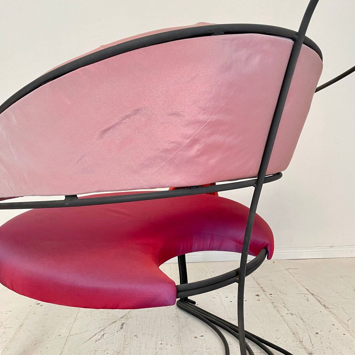 Postmodern Sculptural Armchair in Black Metal and Pink Red Silk Padding, 1980