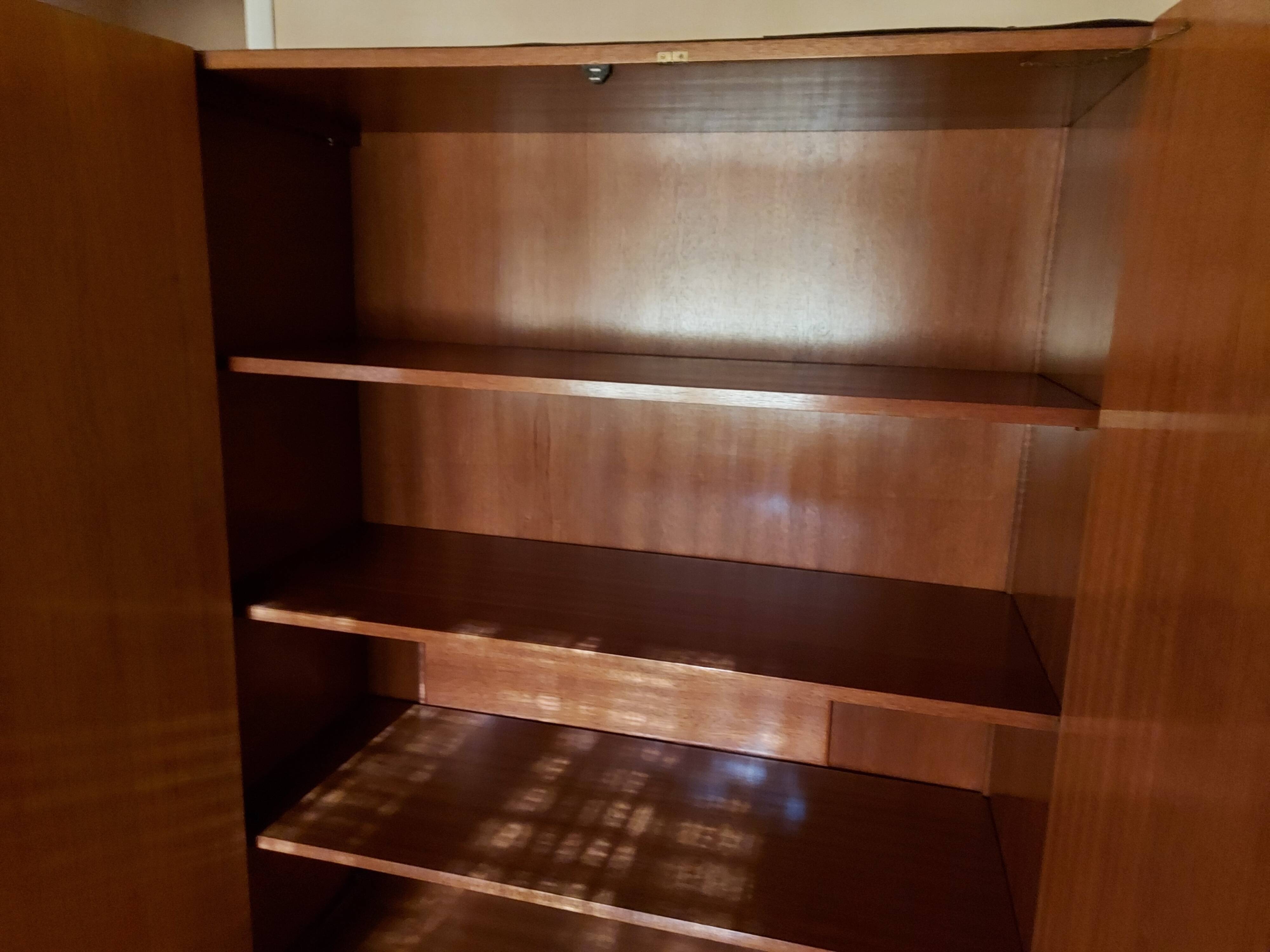 Vintage cabinet in palissandre