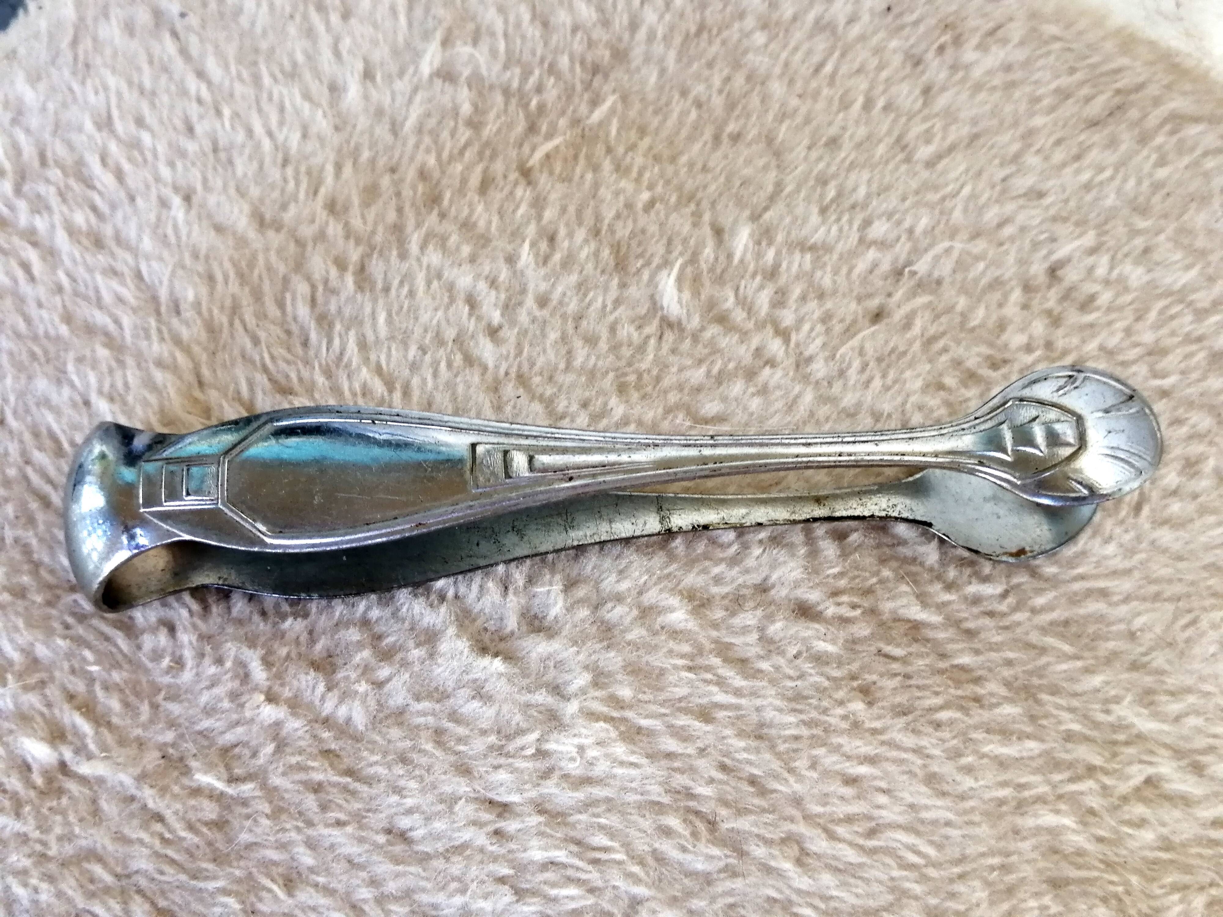 Art Deco sugar pinch