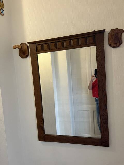 mirror + hooks