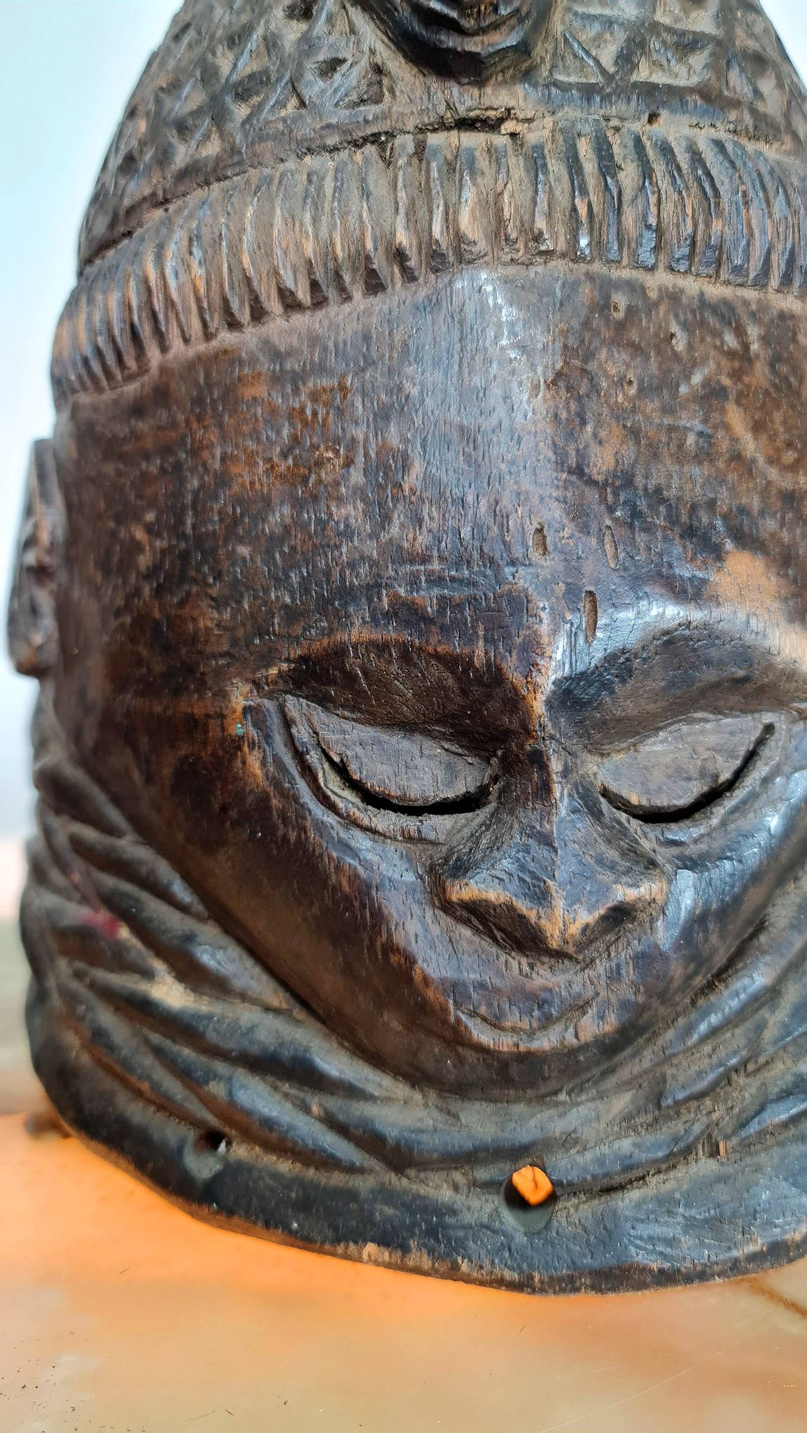 Hemba Helmet, Suku