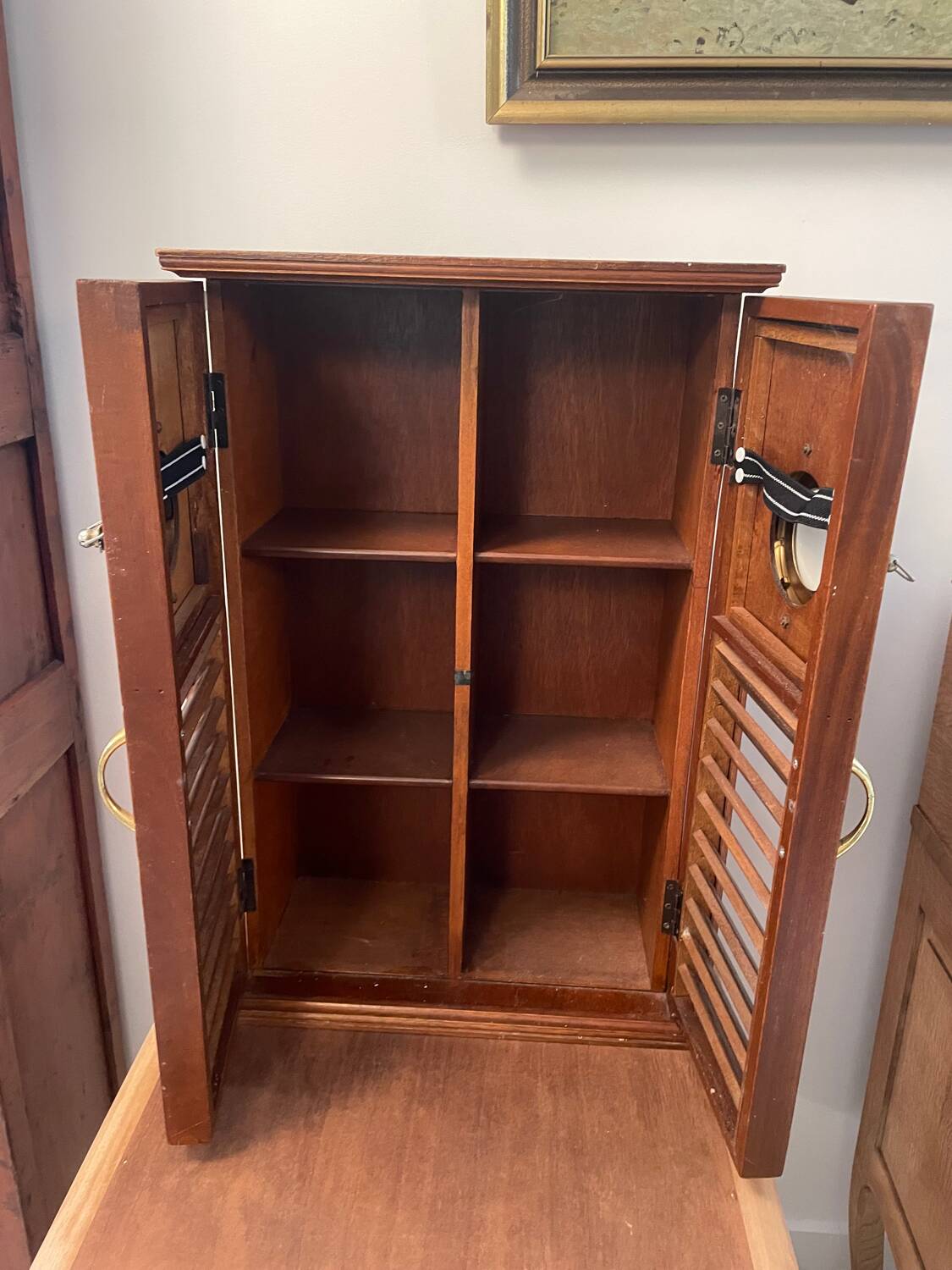Marine style shelf cabinet
