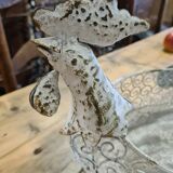 Iron basket with hen