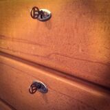 Petite commode en bois et formica