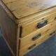 Commode anglaise ancienne en pin