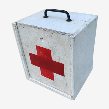 Boîte à pharmacie en bois croix rouge