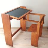 Foldable child desk