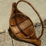 Basket rattan old vintage