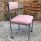 Chaise chrome et velours rose