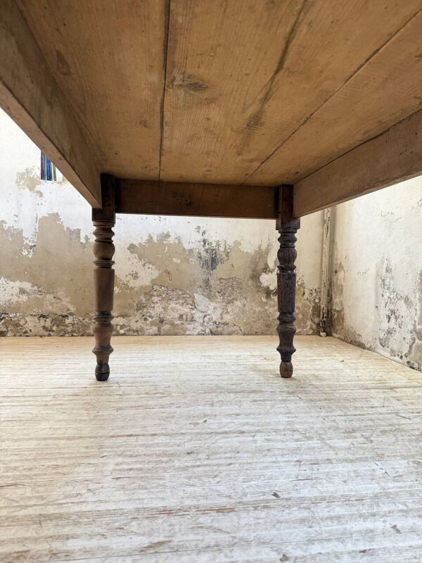 Table de ferme ovale en pin