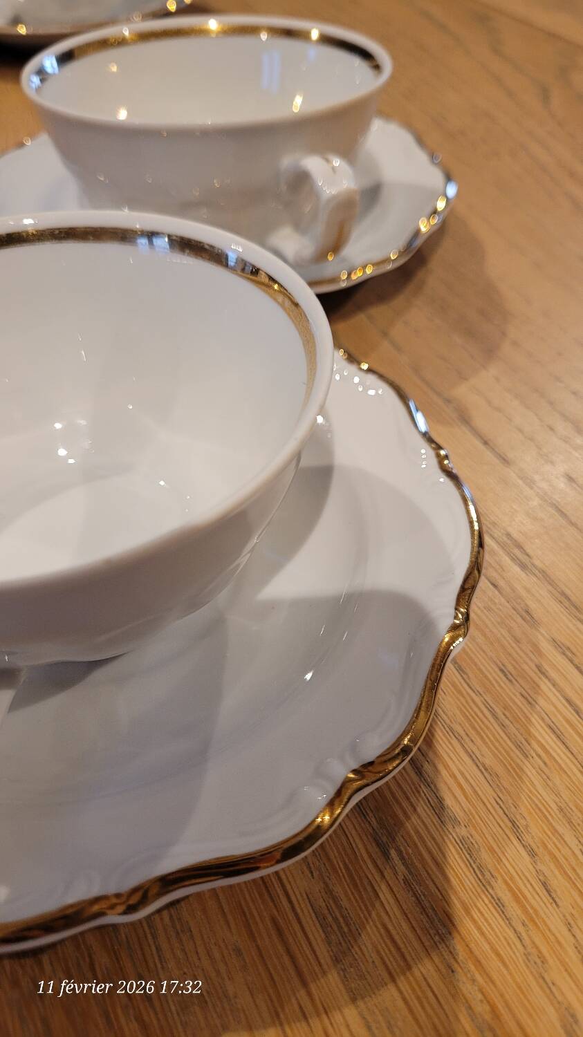 4 vintage Walbrzych cups and saucers