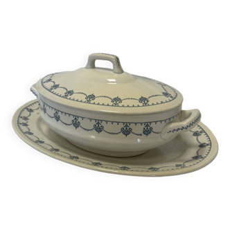 Porcelain tureen