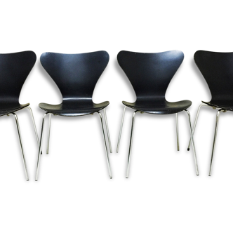 Lot de chaises papillons noires Arne Jacobsen - 1974