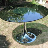 Oval tulip foot table from the 70s