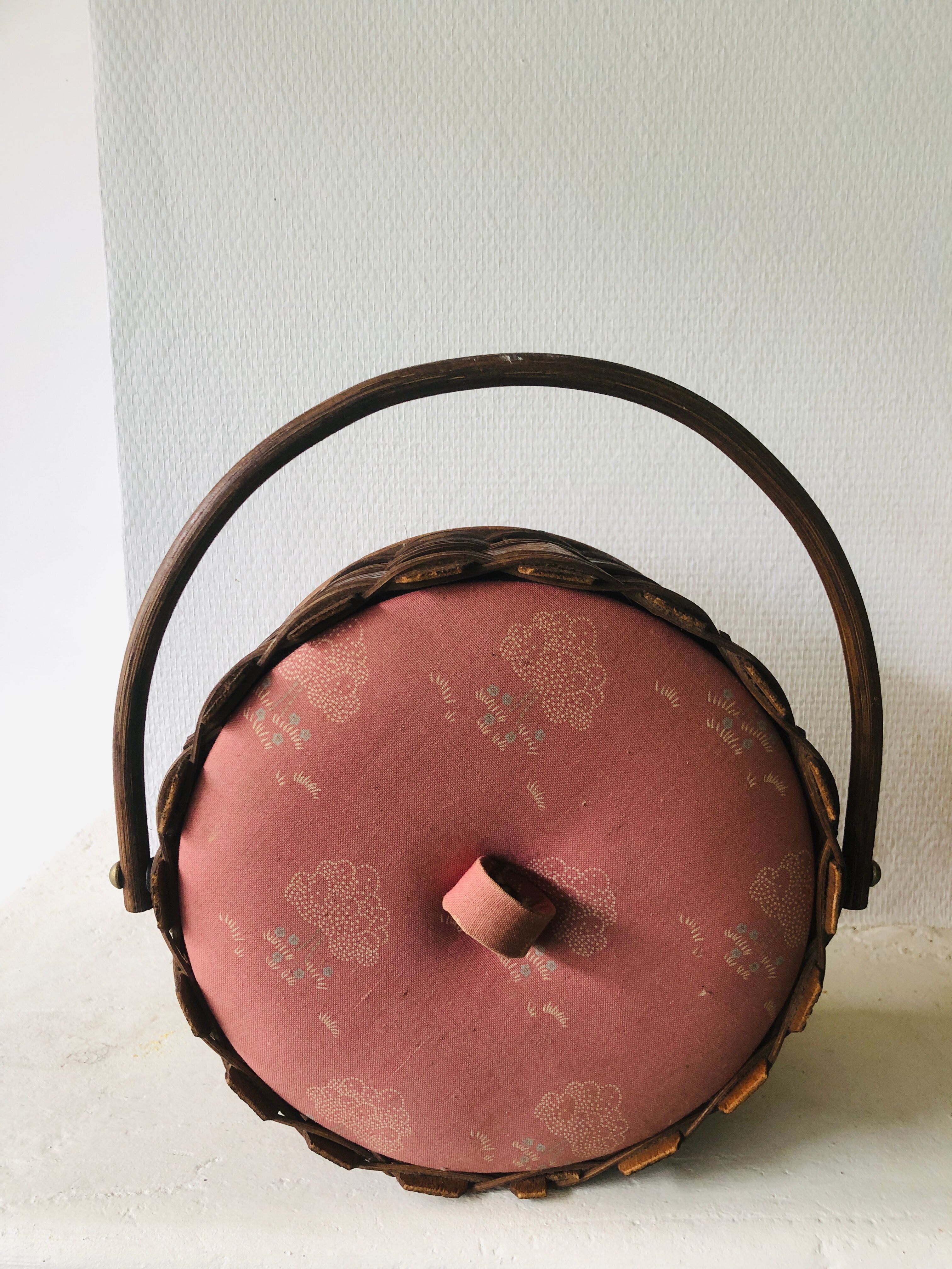 Working sewing box made of woven rattan