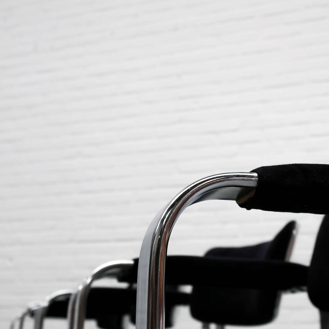 Lot de 4 chaises argentées Eero Aarnio