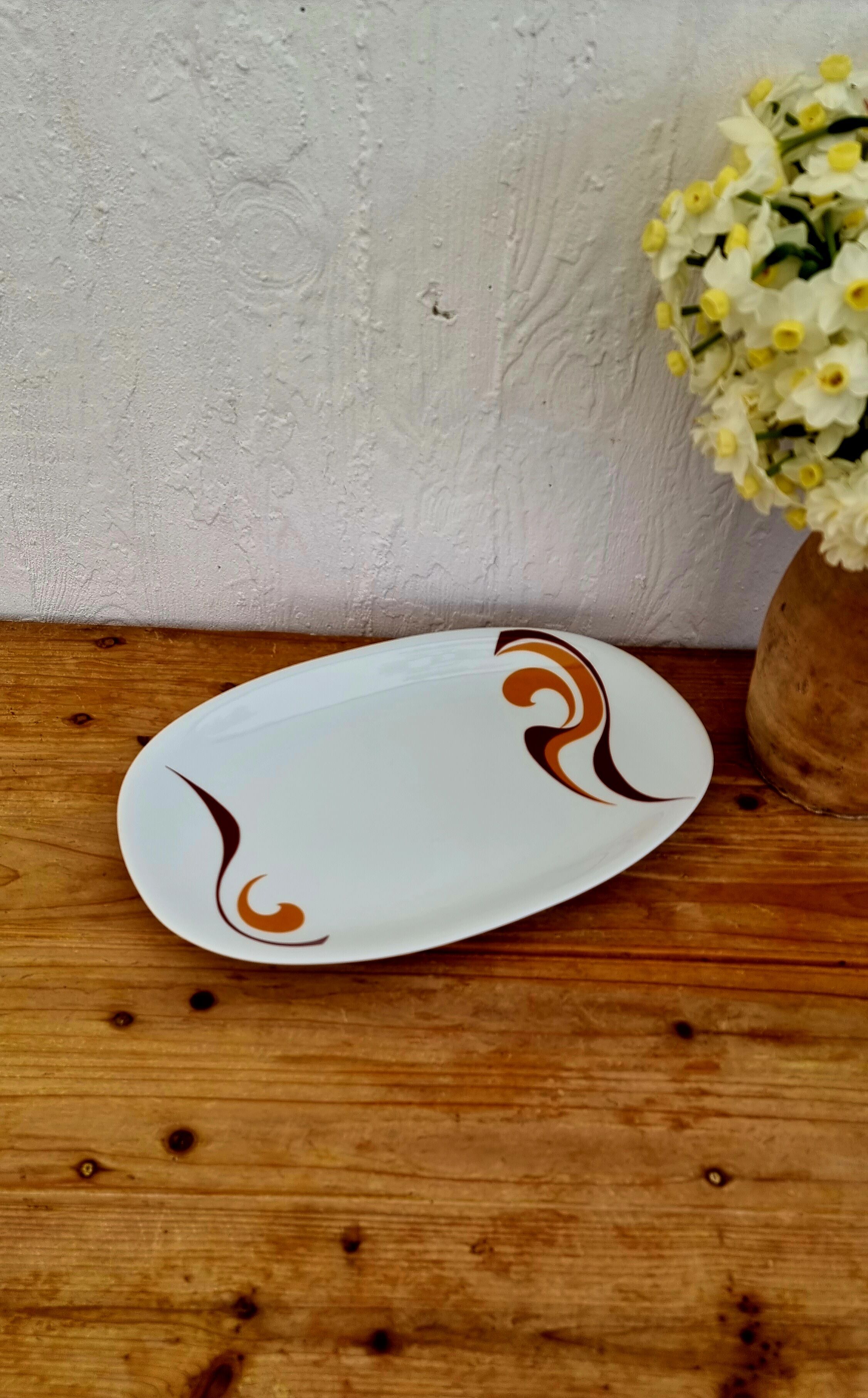 Vintage seventies serving dish