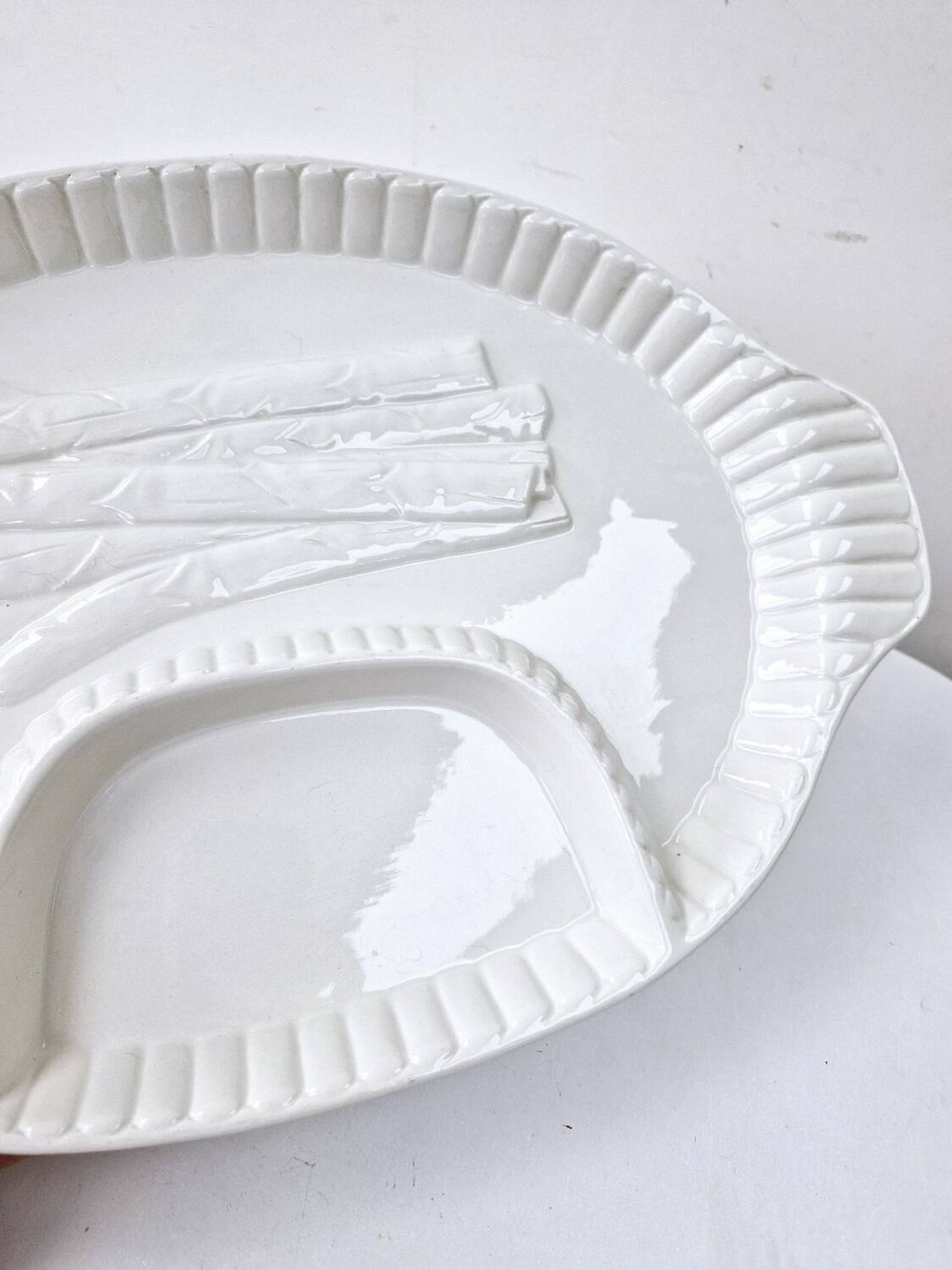 Large compartmented asparagus dish vintage white ceramic slush 43.5x28 cm