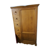 Armoire en pin massif