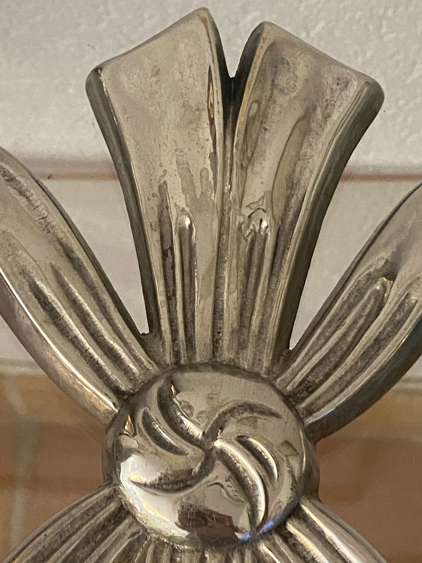Lancel trivet, bow and ribbon, silver-plated metal
