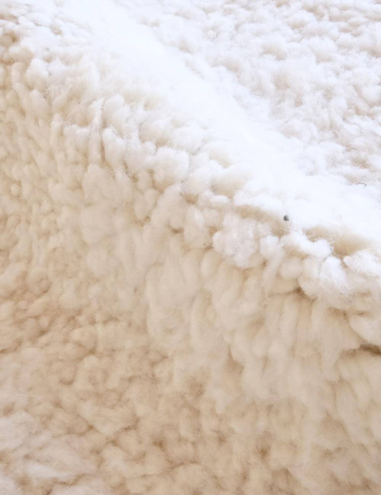 White Berber Rug - 240 x 161 cm