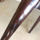 Chaise bois et skaï blanc vintage
