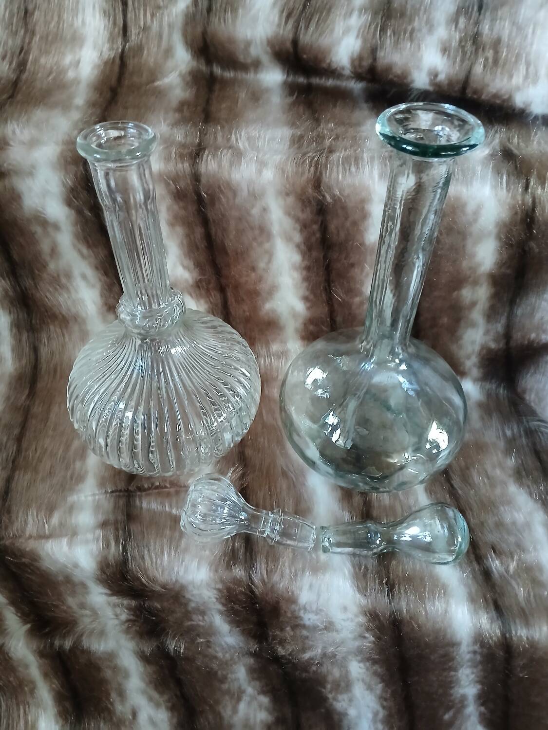 2 antique carafes