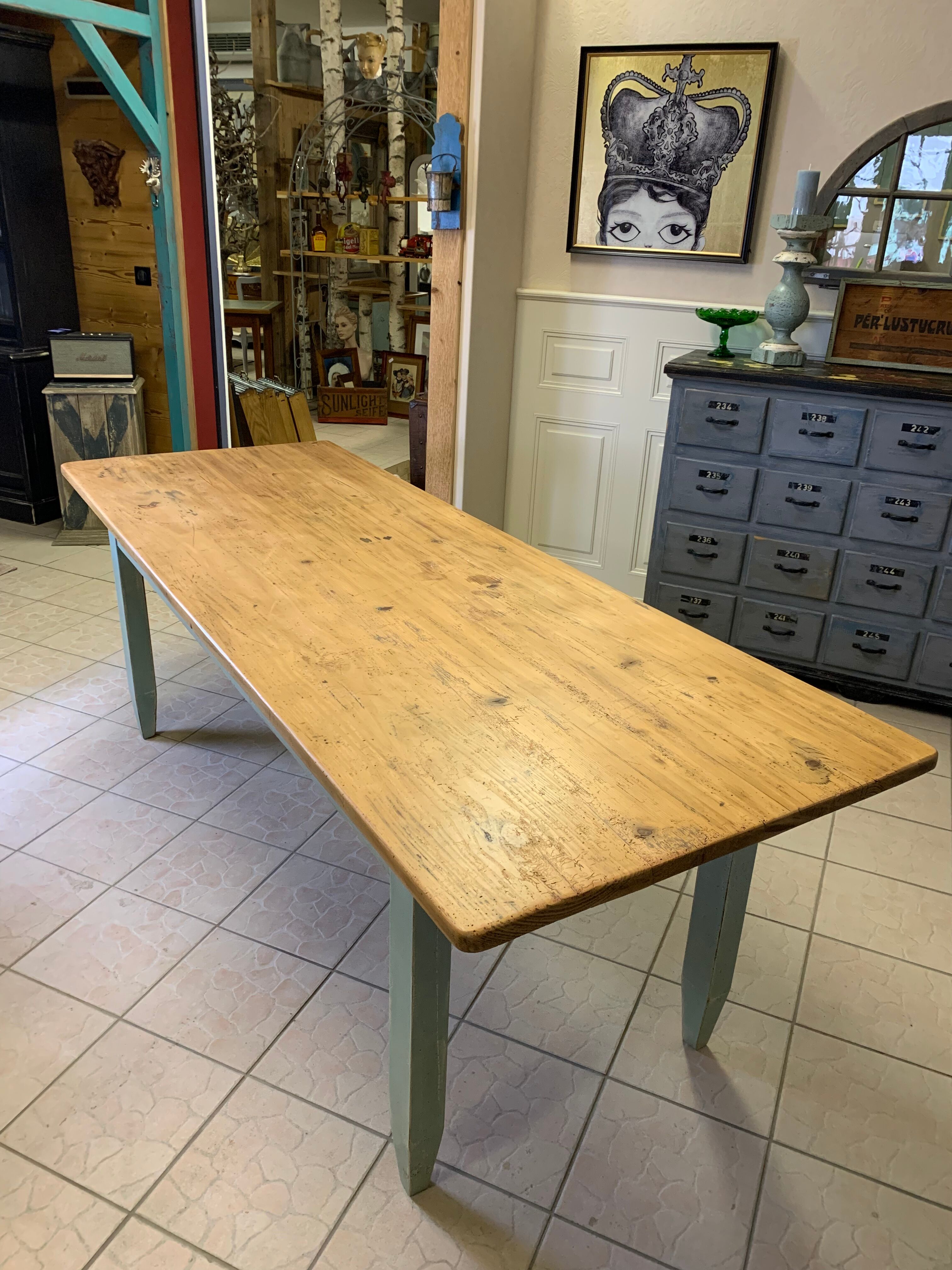 Farmhouse table