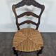 Série de 6 larges chaises de style Provençal en Noyer sculté