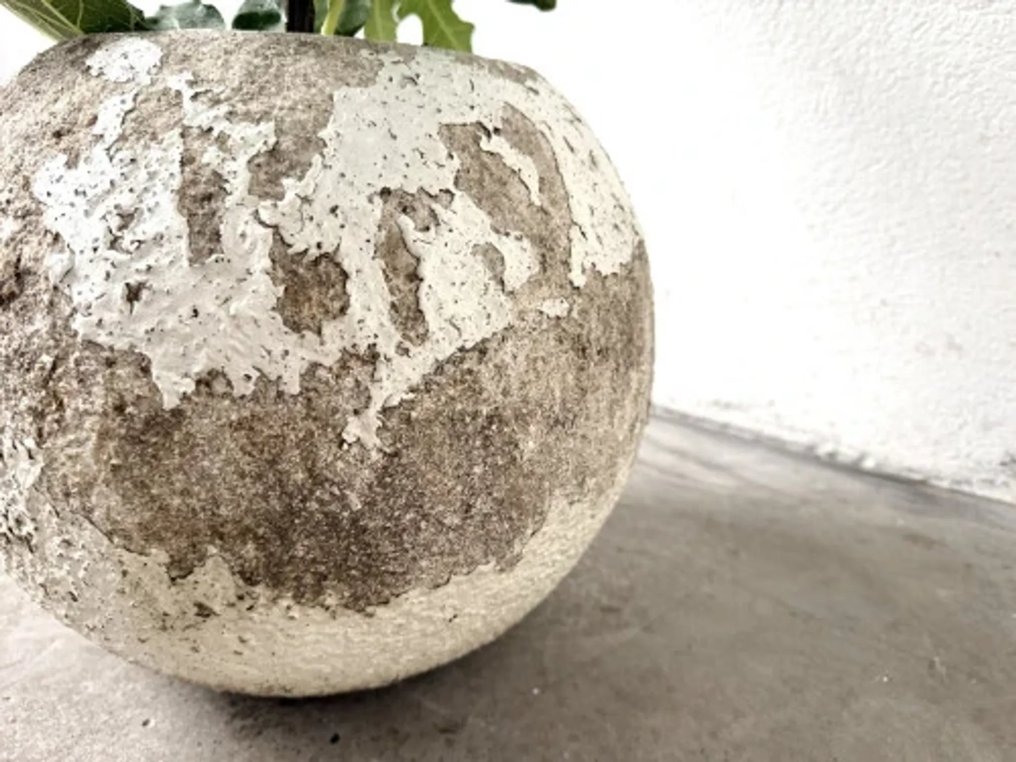 Spherical fibreglass planter, DLG Willy Guhl, 1960s