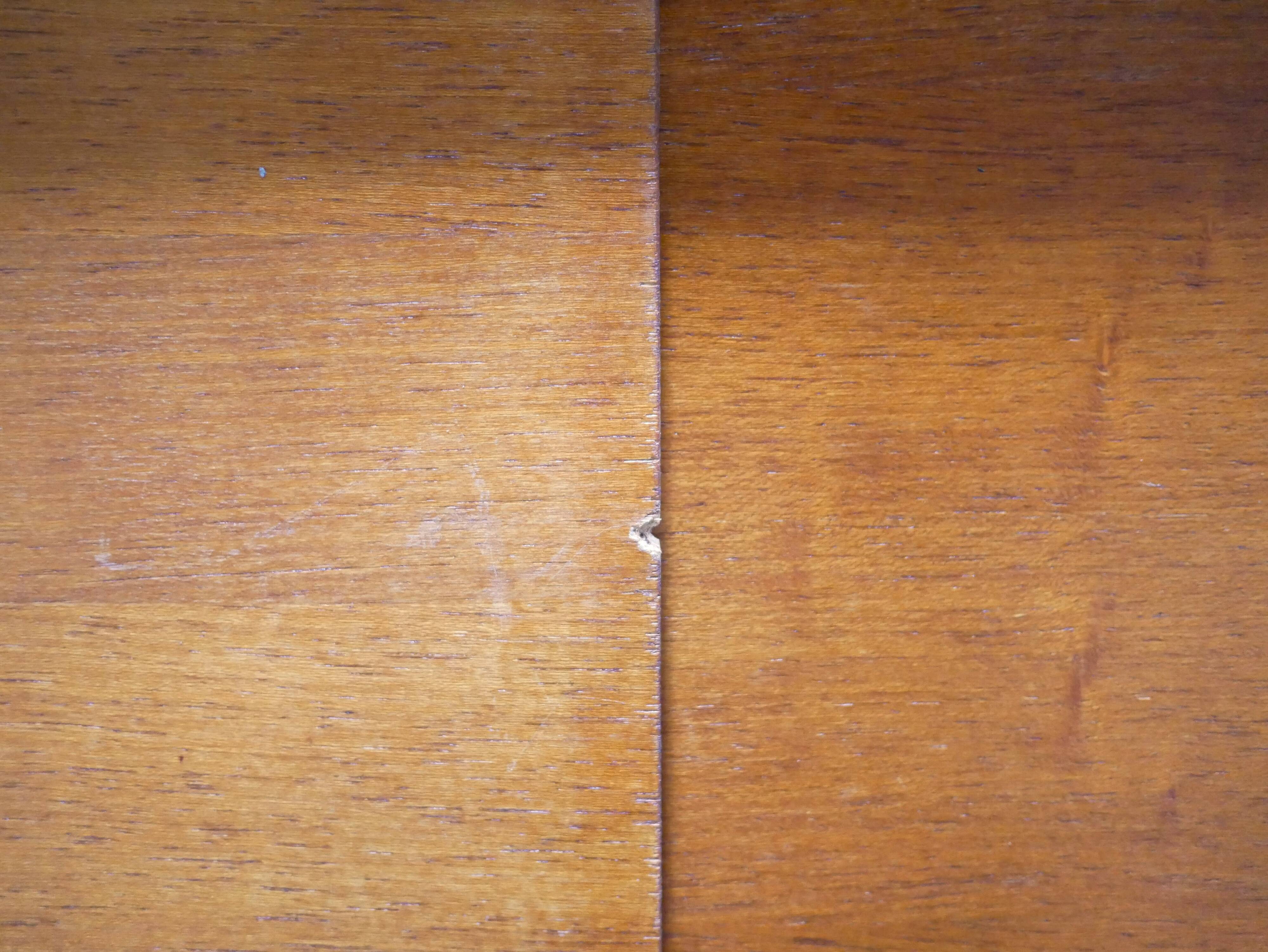 Bibliothèque vintage en bois