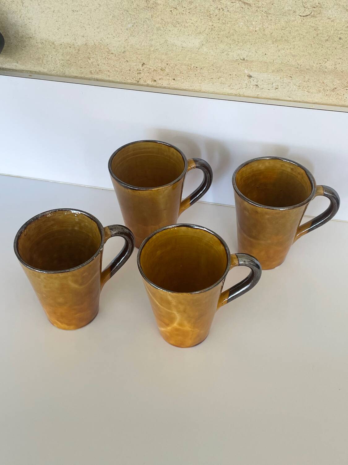 4 tasses à café mugs en céramique émaillée Vallauris a.e gitma